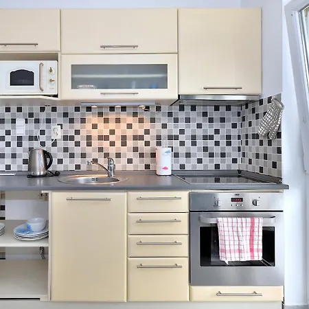 Apartamento Emerald Marble Serenity