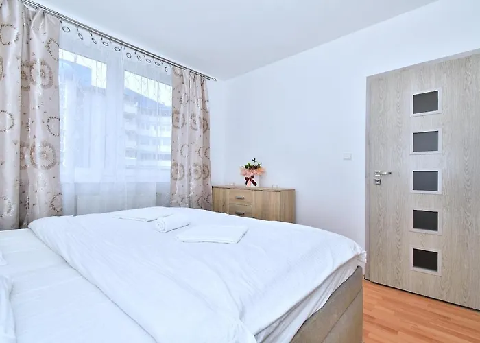 Emerald Marble Serenity * ברטיסלאבה